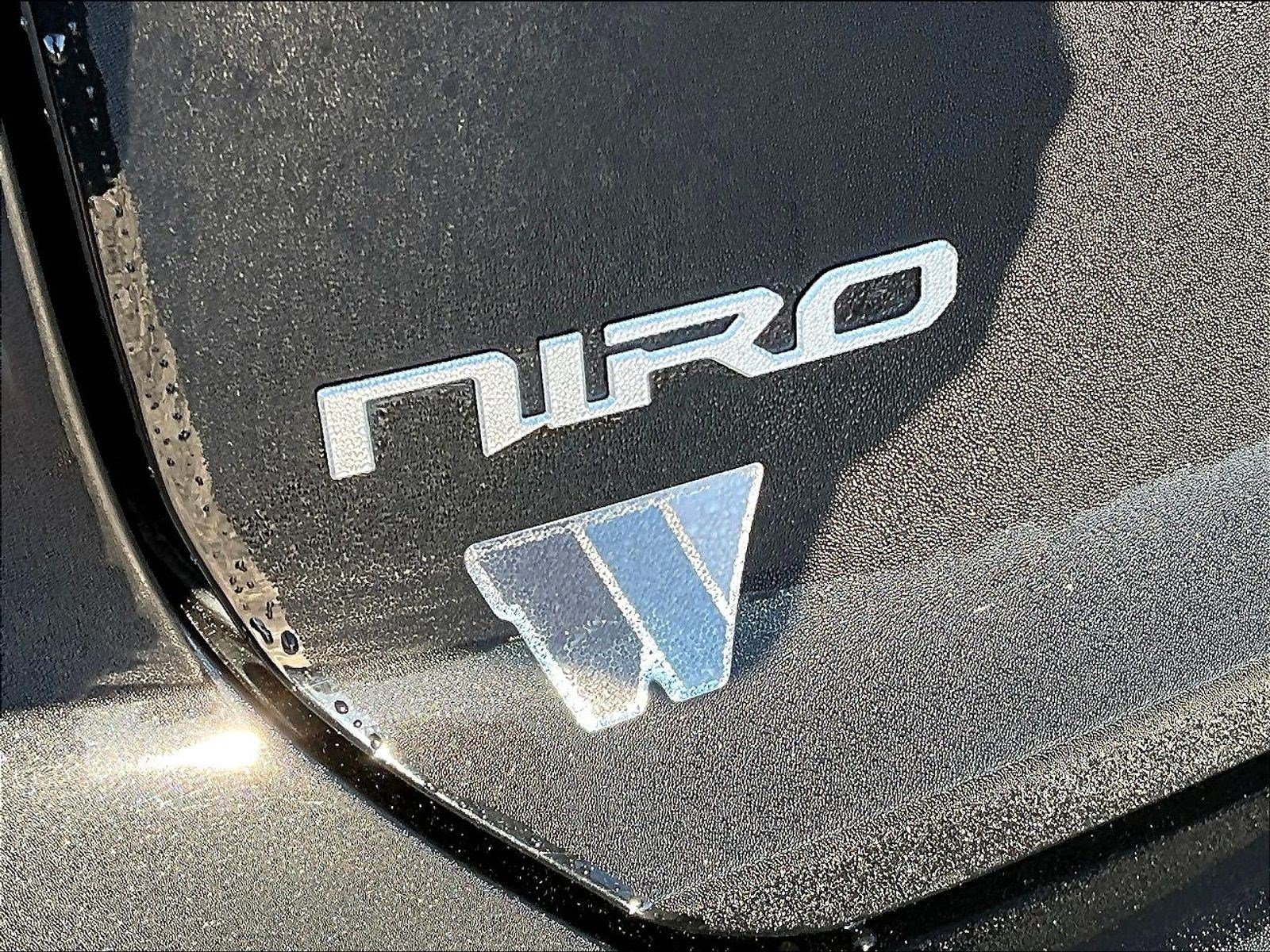 Used 2023 Kia Niro EX FWD image 24