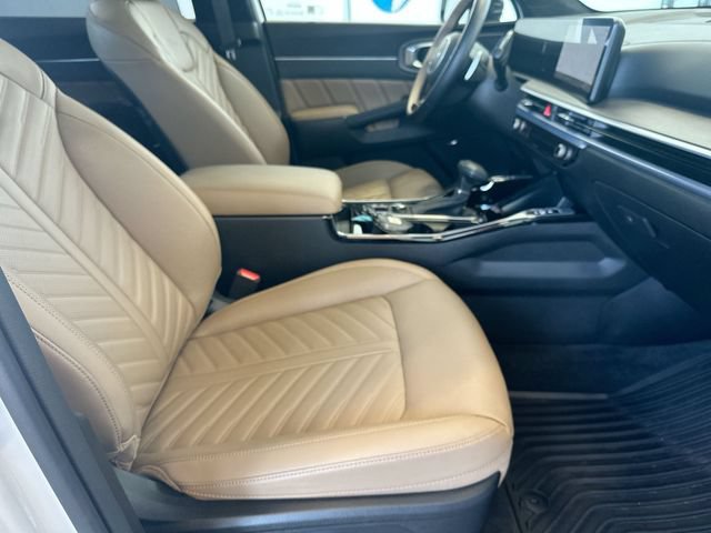 Certified 2025 Kia Sorento SX Prestige w/ Olive Brown Leather Package AWD/4WD image 30