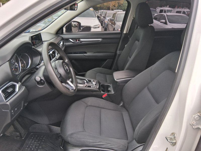 Used 2017 MAZDA CX-5 Sport FWD image 10