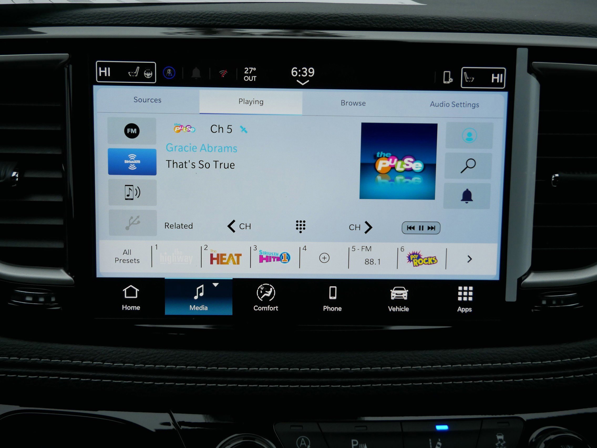 New 2026 Chrysler Pacifica Select AWD/4WD image 18