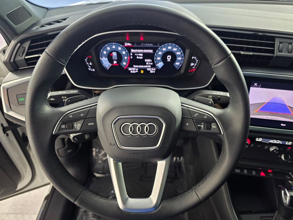 Used 2021 Audi Q3 2.0T Premium w/ Convenience Package image 18