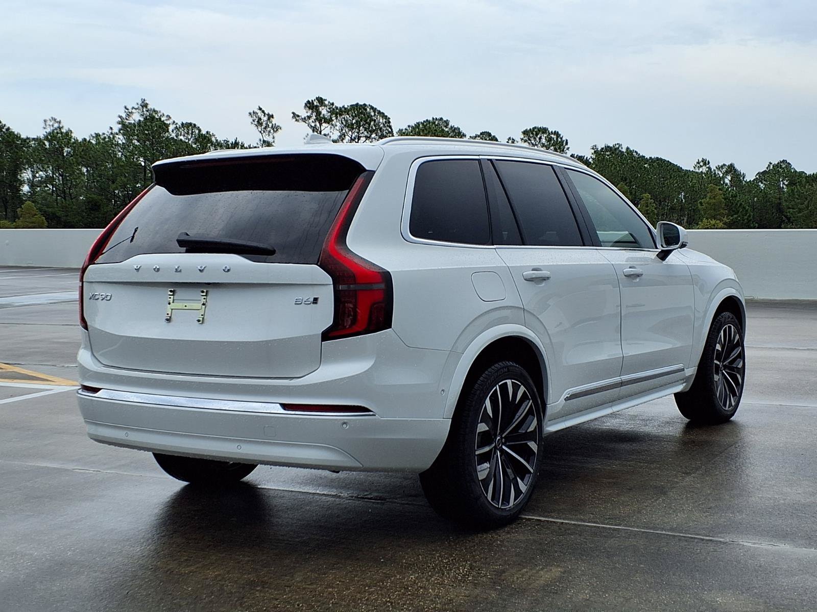 New 2026 Volvo XC90 B6 Plus w/ Protection Package Premier AWD/4WD image 7