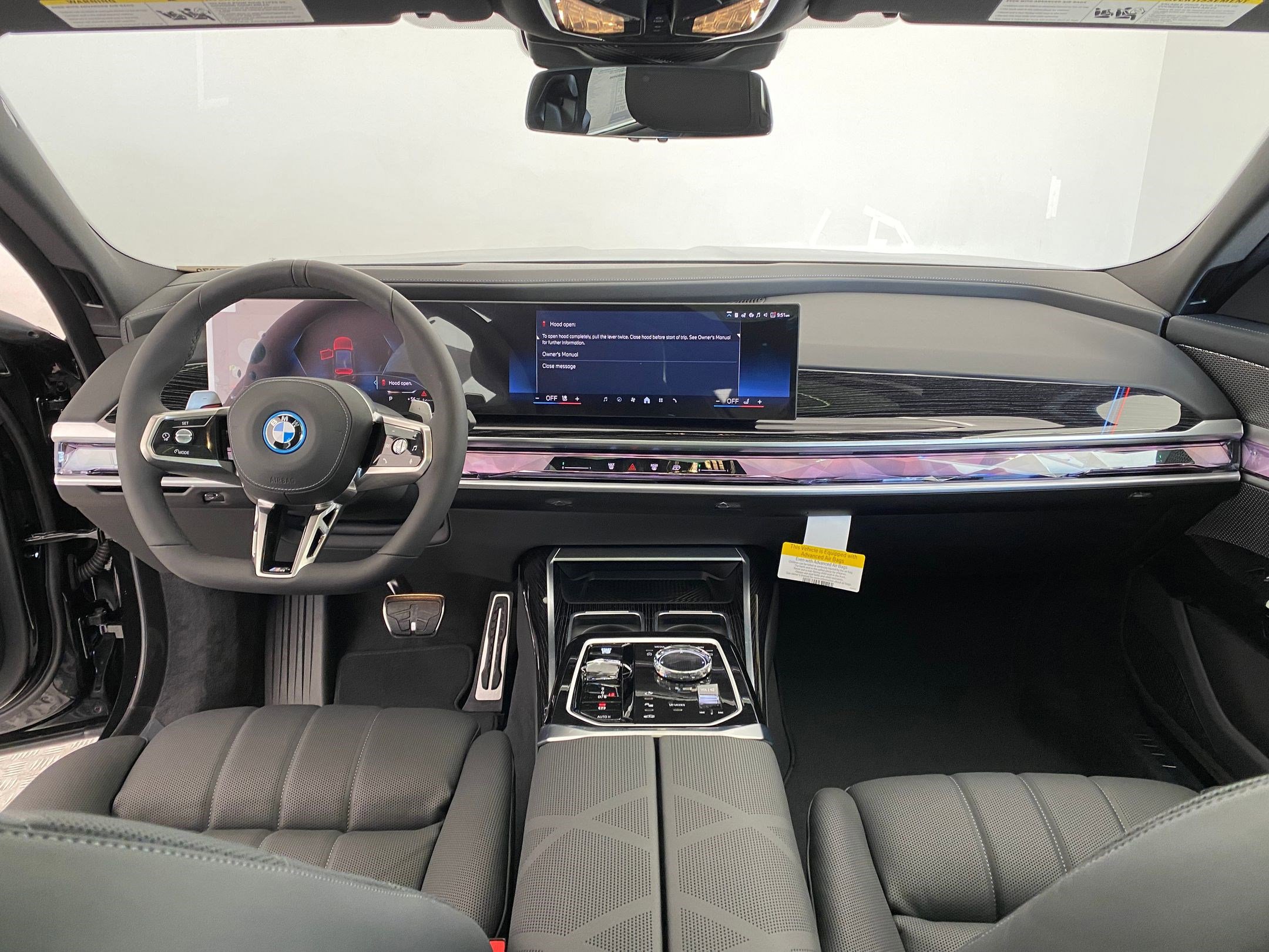 New 2026 BMW 750e xDrive w/ Premium Package image 16
