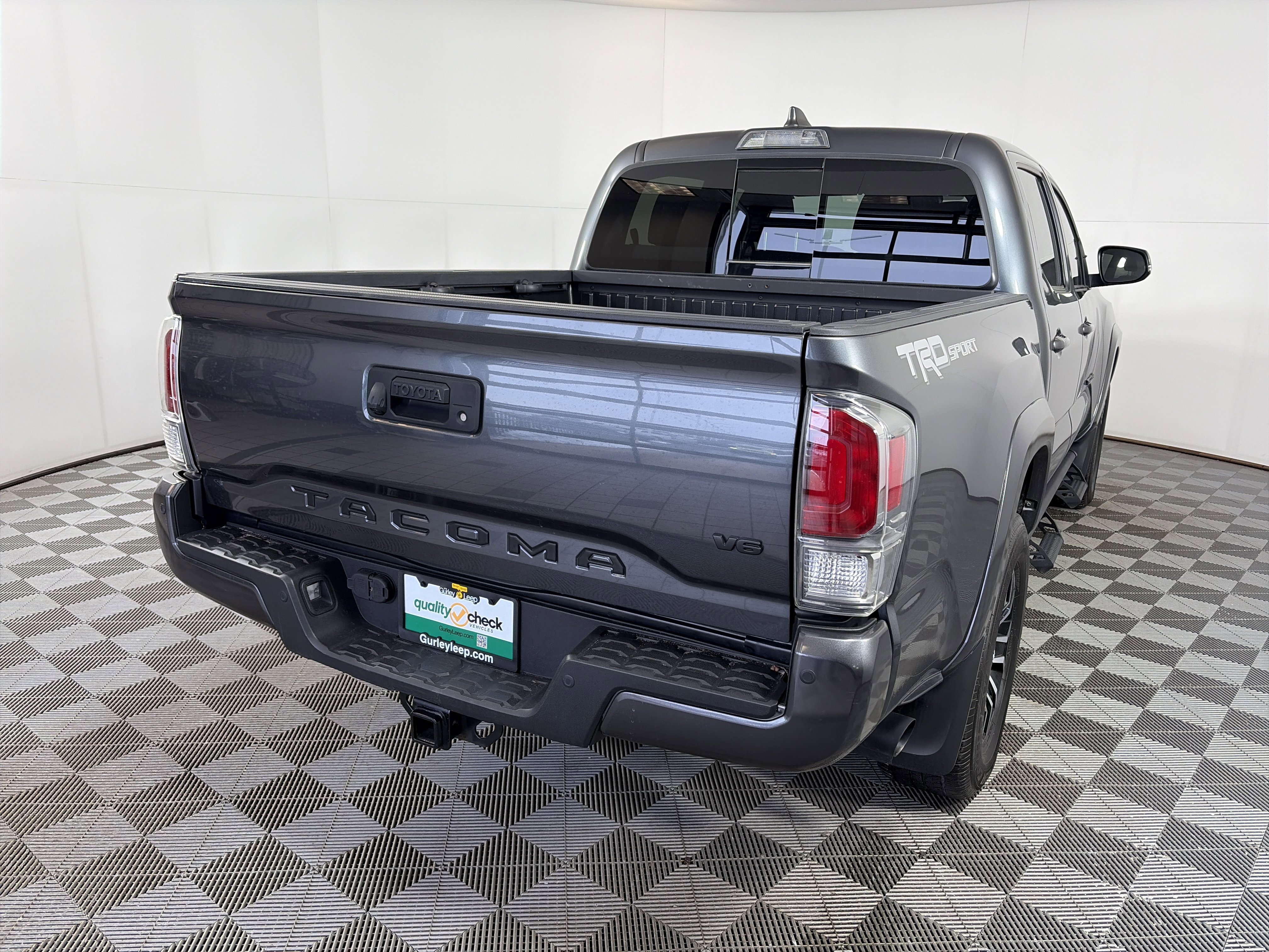 Used 2023 Toyota Tacoma TRD Sport w/ Technology Package image 10