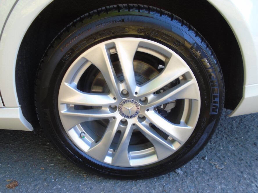 Used 2011 Mercedes-Benz E 350 Sedan image 31