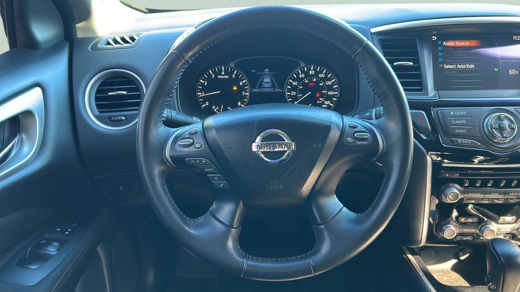 Used 2017 Nissan Pathfinder SV image 16