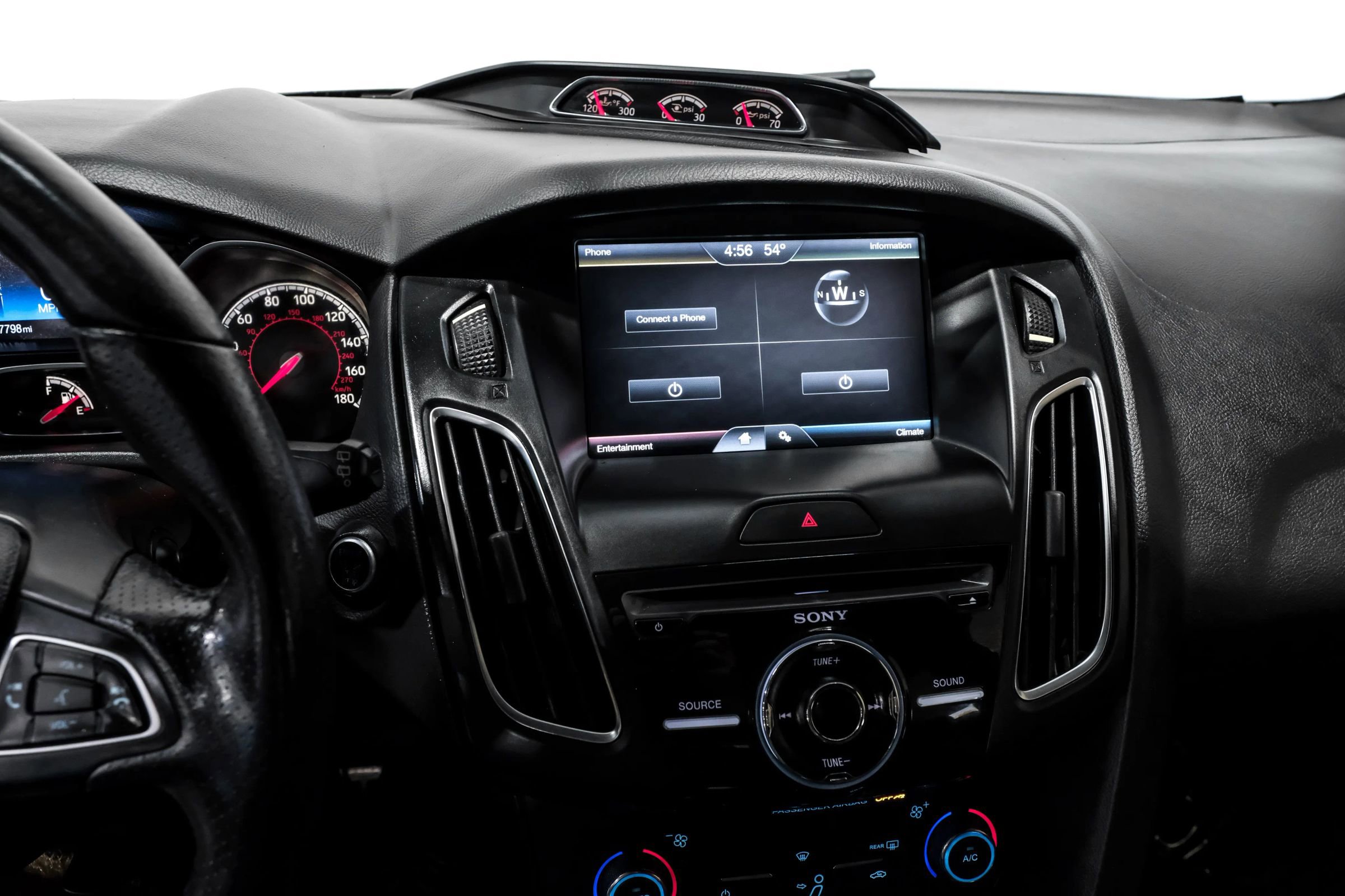 Used 2015 Ford Focus ST w/ Equipment Group 401A image 31