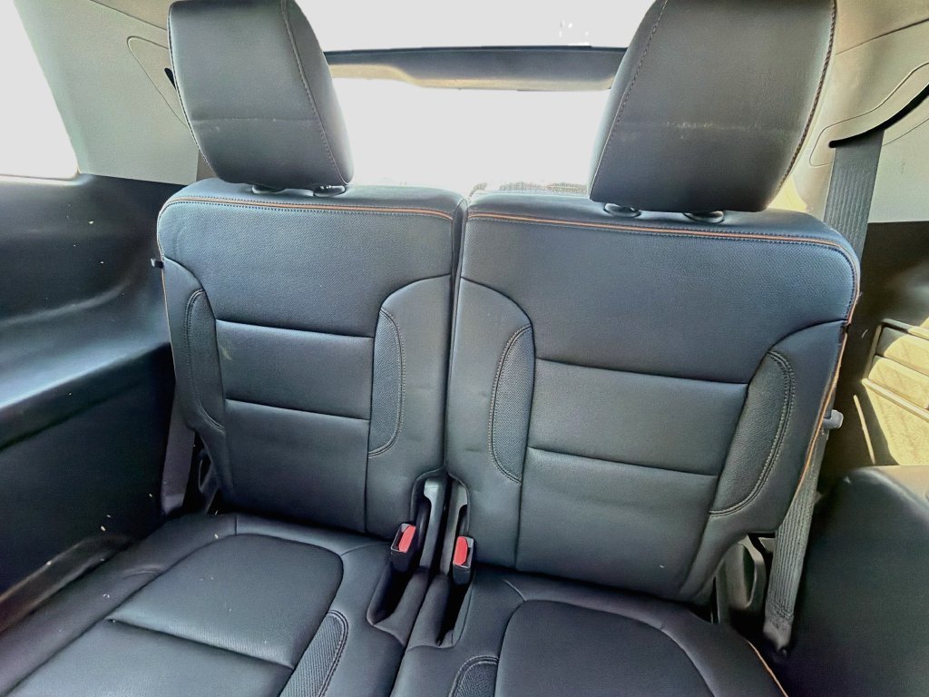 Used 2022 GMC Acadia AT4 w/ Technology Package AWD/4WD image 12