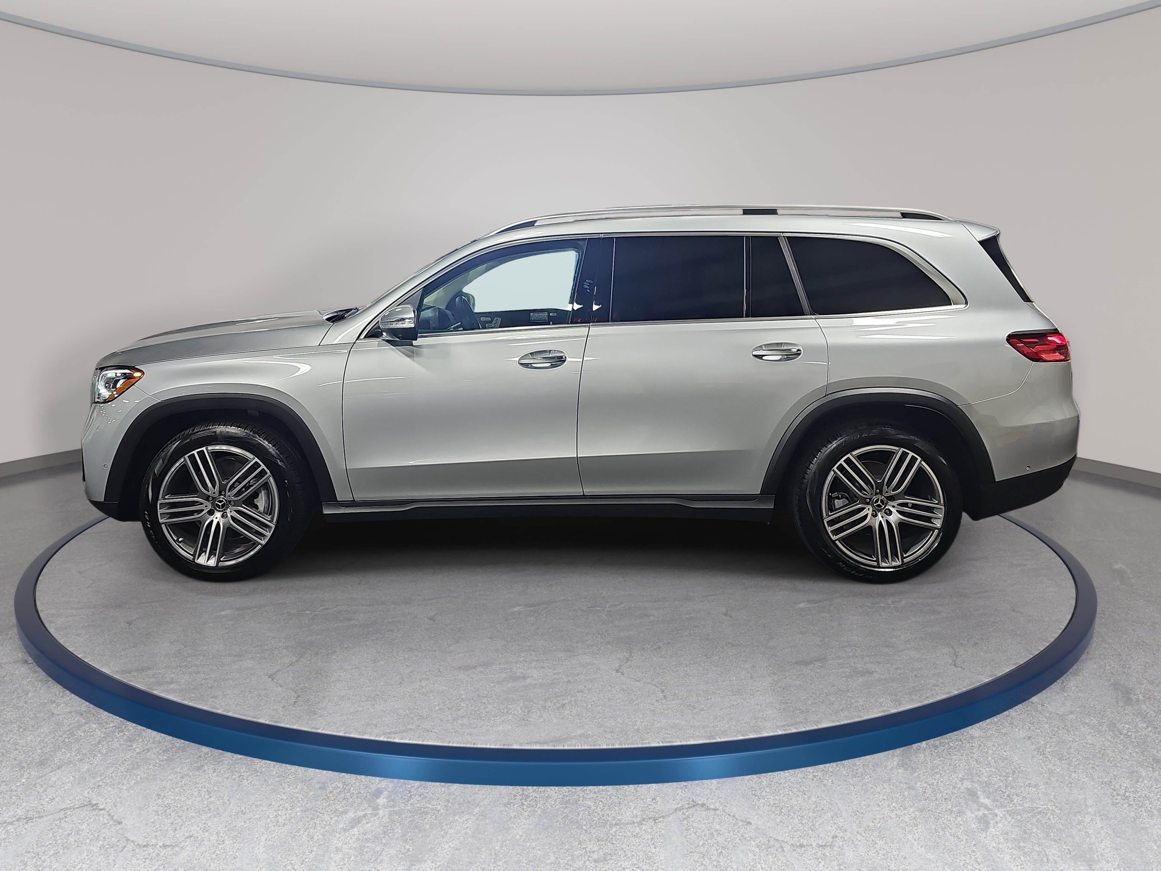 New 2026 Mercedes-Benz GLS 450 4MATIC image 8