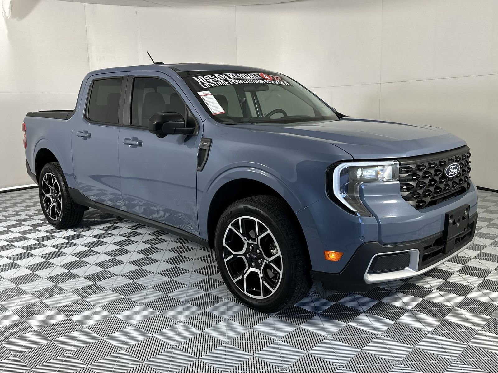 Used 2025 Ford Maverick Lariat w/ 4K Tow Package image 2
