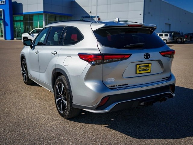 Used 2022 Toyota Highlander XSE image 10