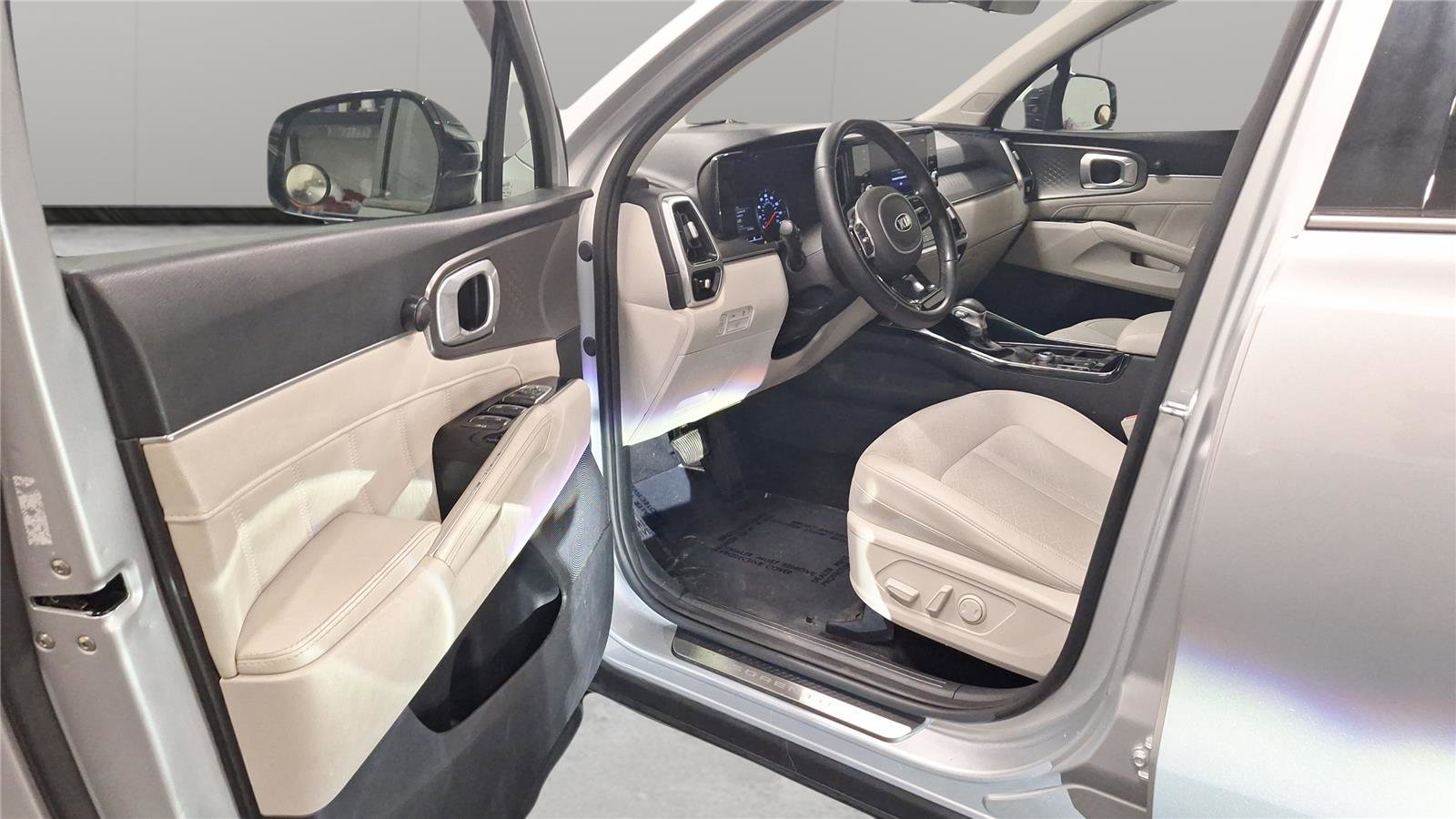 Used 2021 Kia Sorento SX AWD/4WD image 24