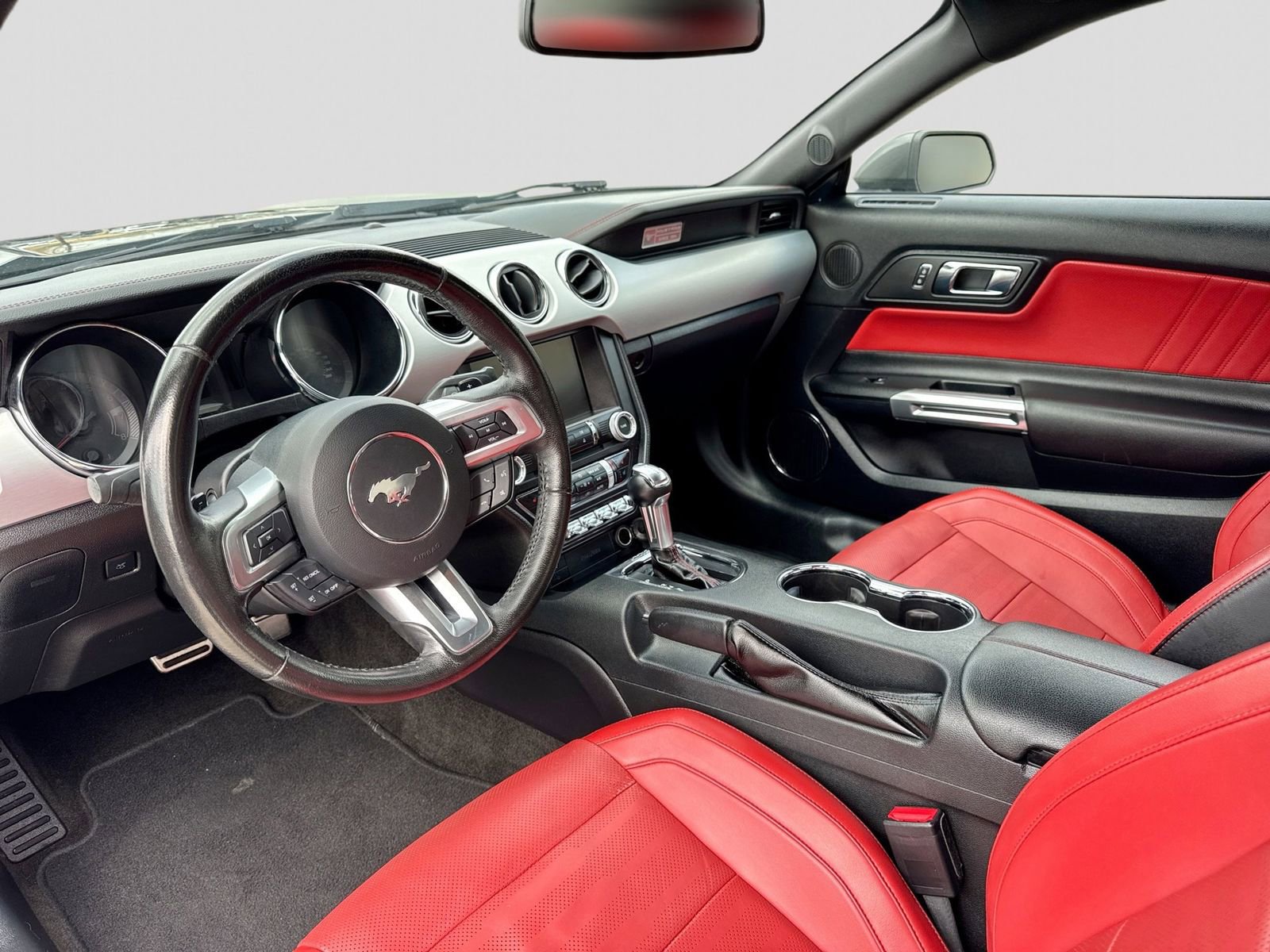 Used 2015 Ford Mustang GT Premium w/ Equipment Group 401A RWD image 2