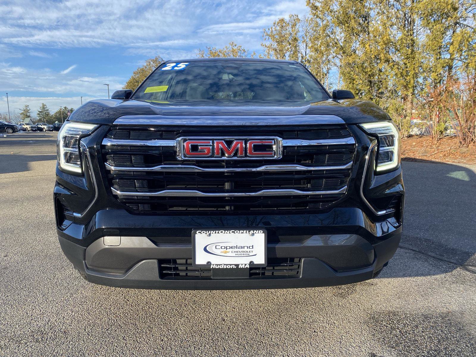 Used 2025 GMC Terrain Elevation image 2