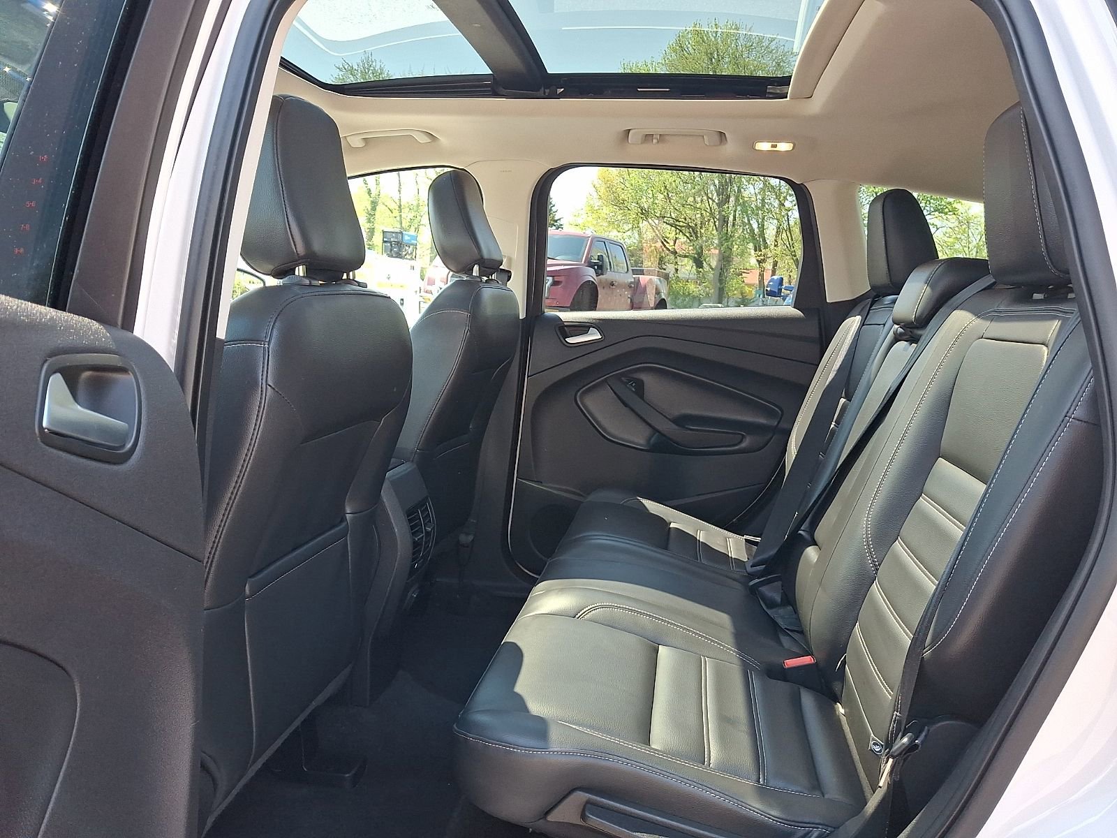 Used 2019 Ford Escape SEL AWD/4WD image 11