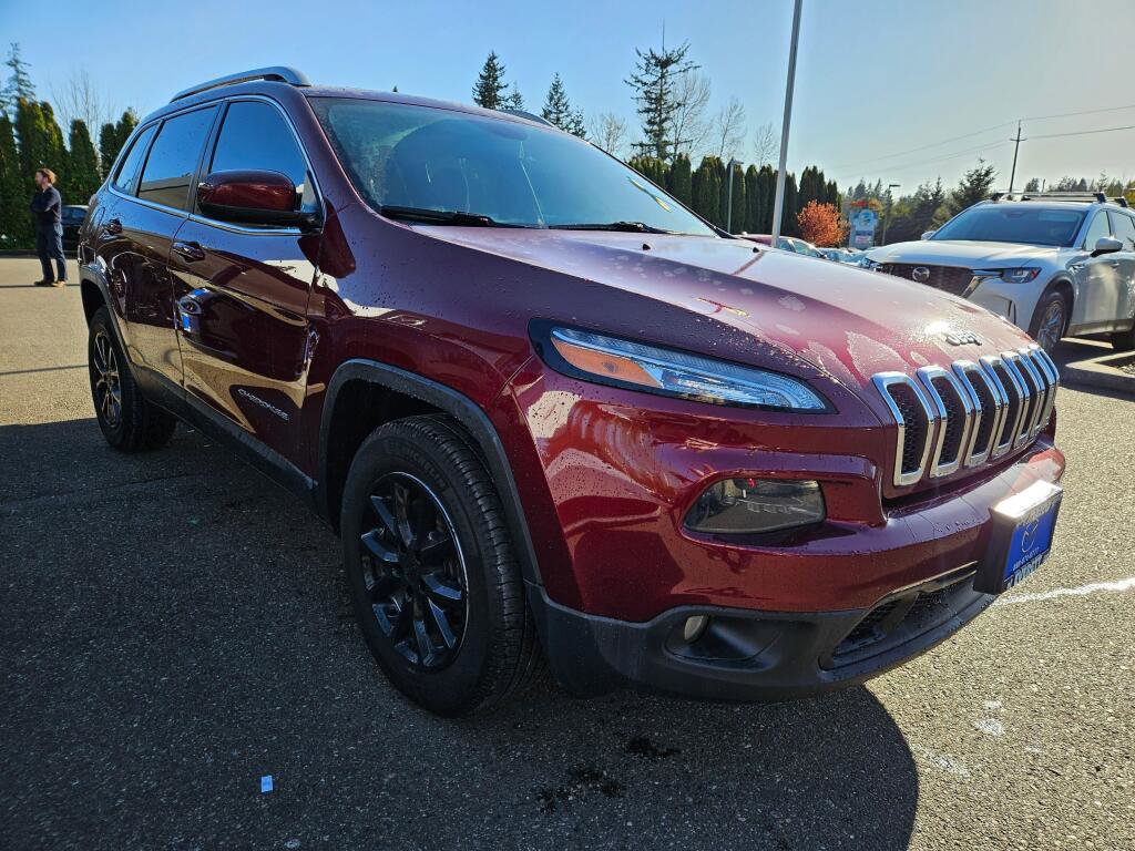Used 2018 Jeep Cherokee Latitude Plus w/ Comfort/Convenience Group image 6