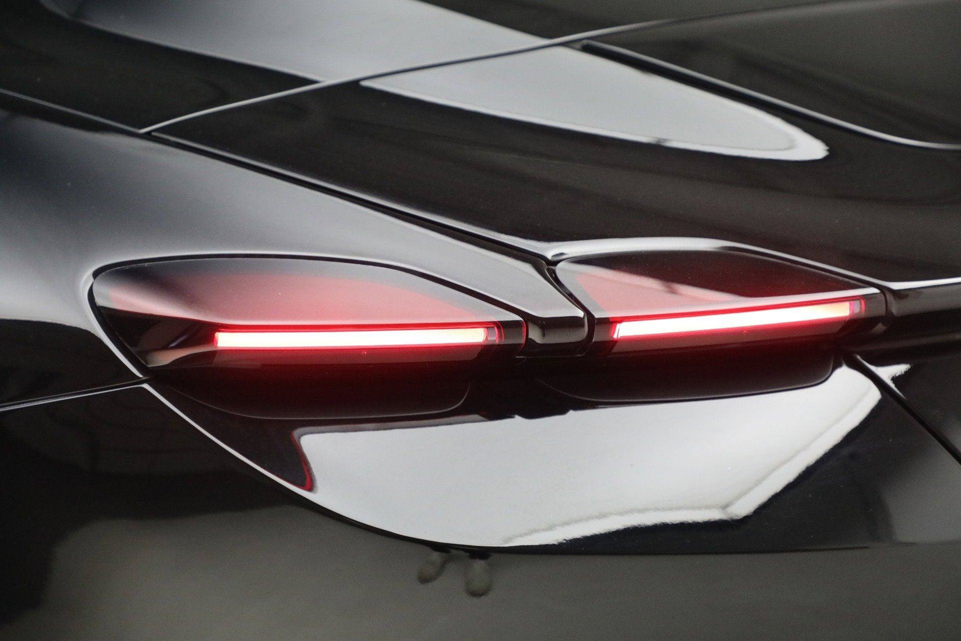 Certified 2024 Ferrari Roma Spider RWD image 29