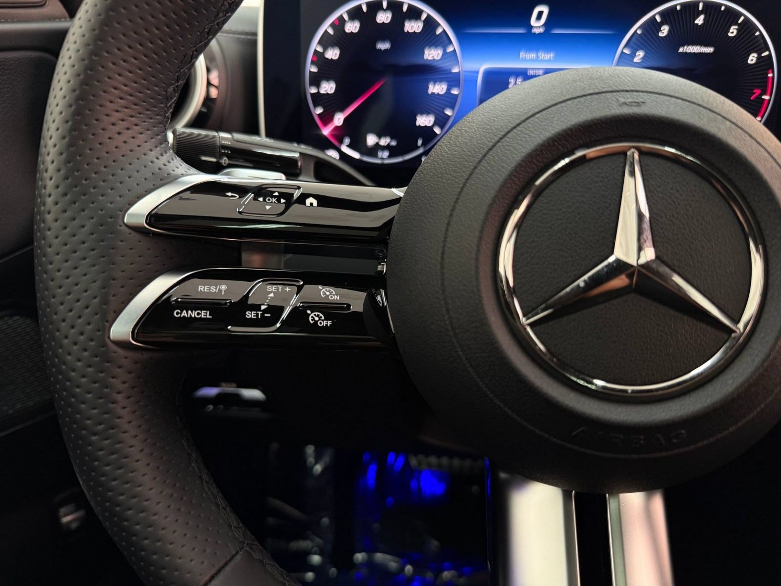 Used 2023 Mercedes-Benz C 300 4MATIC Sedan image 13