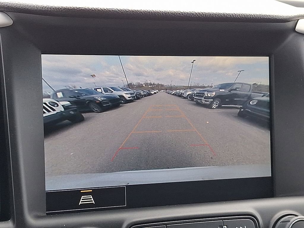 Used 2024 GMC Terrain SLT image 17