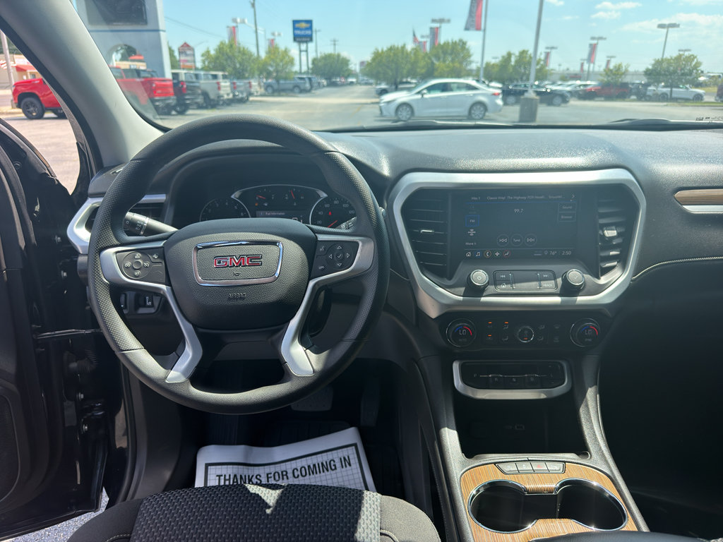 Used 2021 GMC Acadia SLE w/ Driver Convenience Package FWD image 16