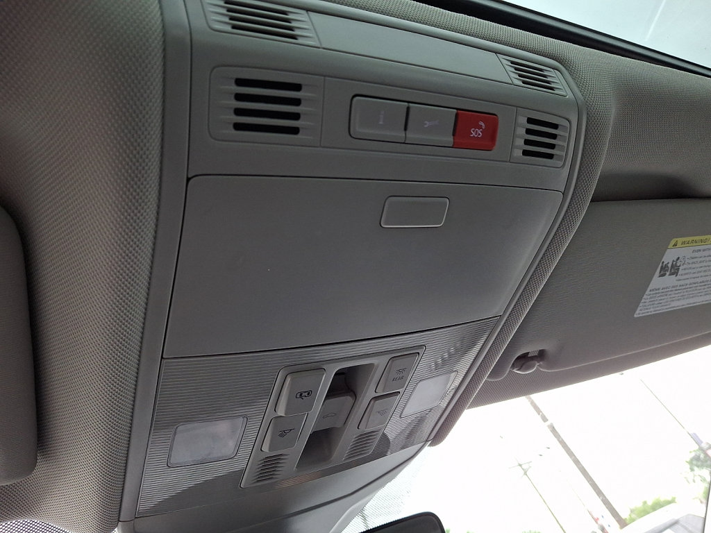 Used 2024 Volkswagen Jetta SE FWD image 28