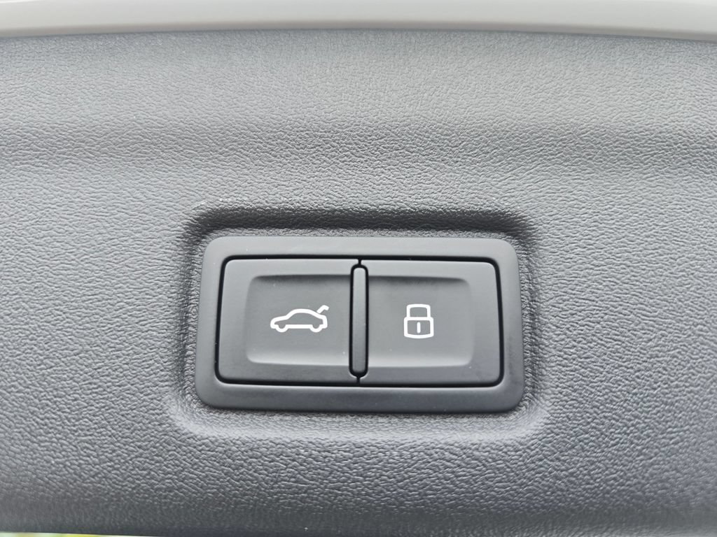 New 2027 Audi SQ6 e-tron Premium Plus AWD/4WD image 17