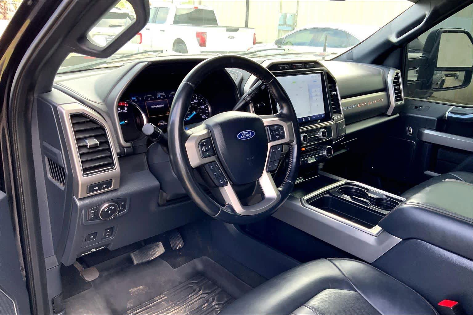 Certified 2022 Ford F450 Platinum w/ FX4 Off-Road Package AWD/4WD image 15