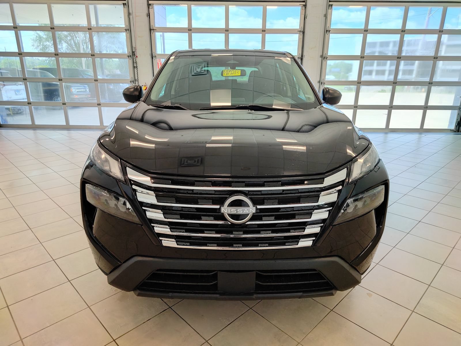 Used 2024 Nissan Rogue S FWD image 8