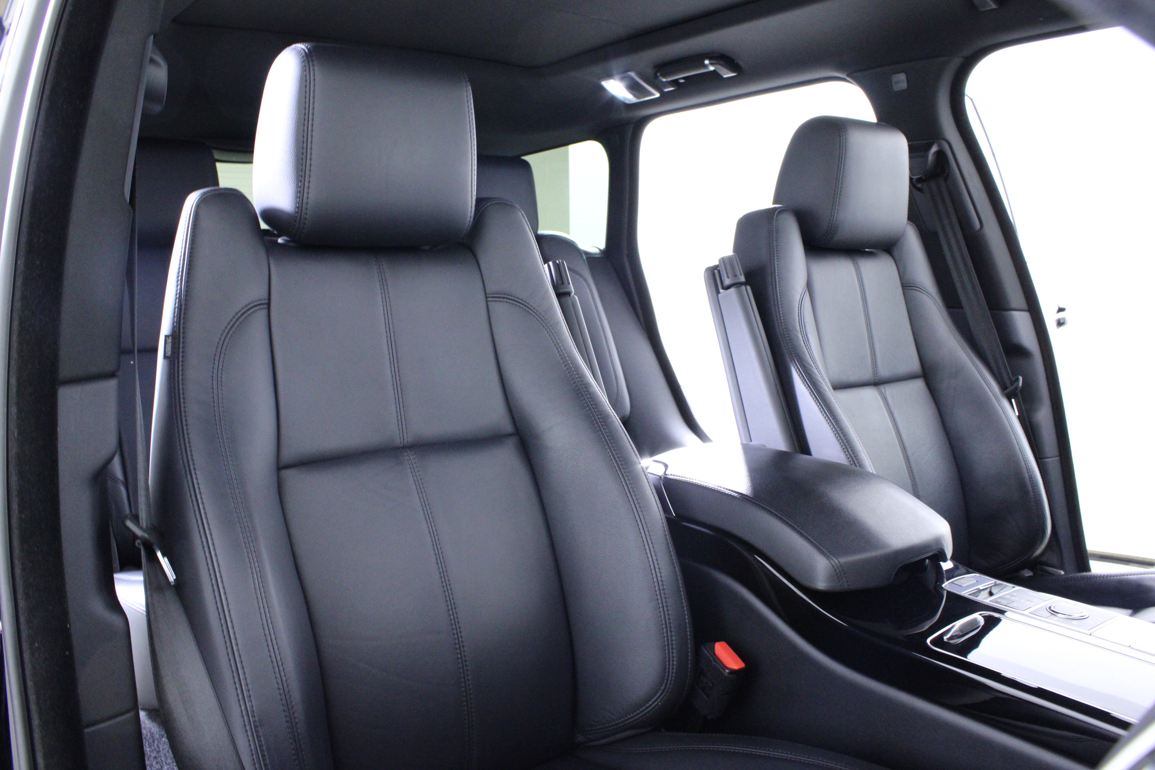 Used 2017 Land Rover Range Rover AWD/4WD image 18
