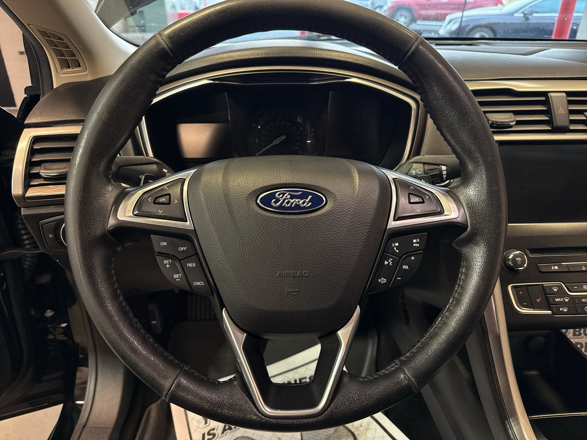 Used 2017 Ford Fusion SE w/ Fusion SE Technology Package AWD/4WD image 18
