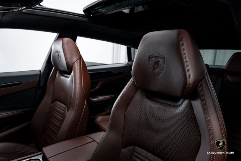 Used 2025 Lamborghini Urus SE image 23