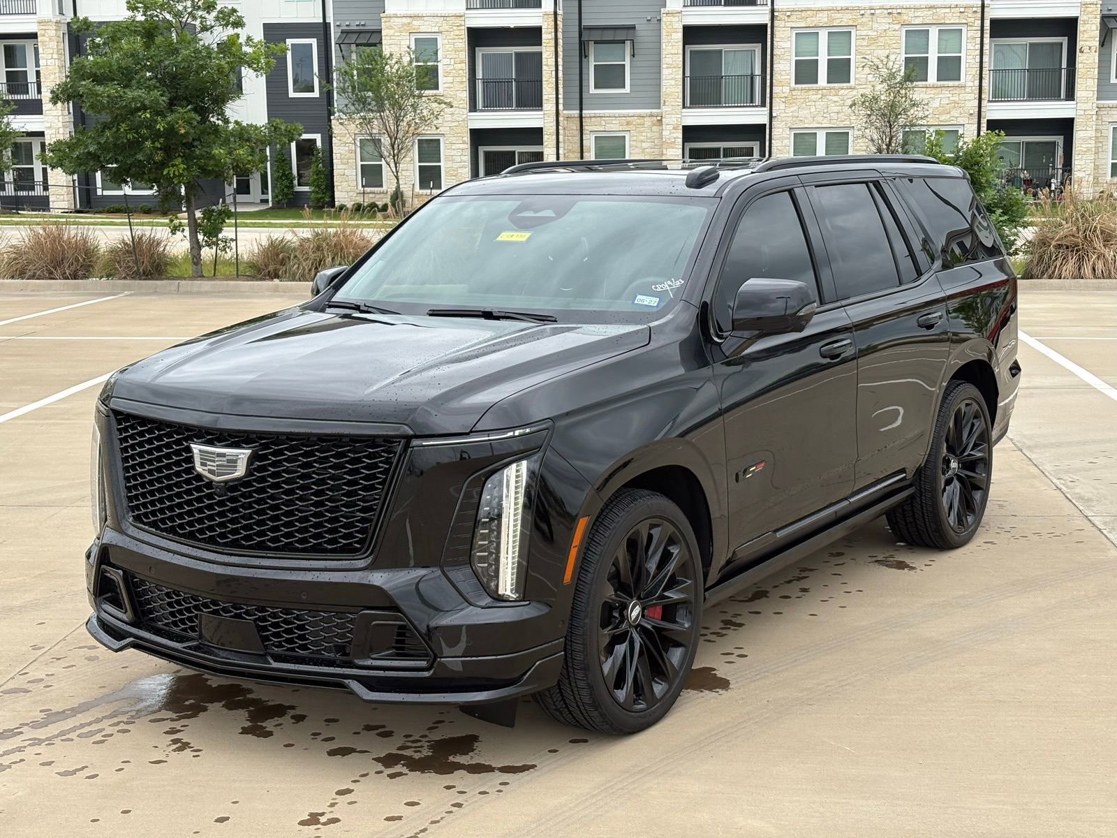 Certified 2025 Cadillac Escalade V w/ LPO, ONYX Package AWD/4WD image 12