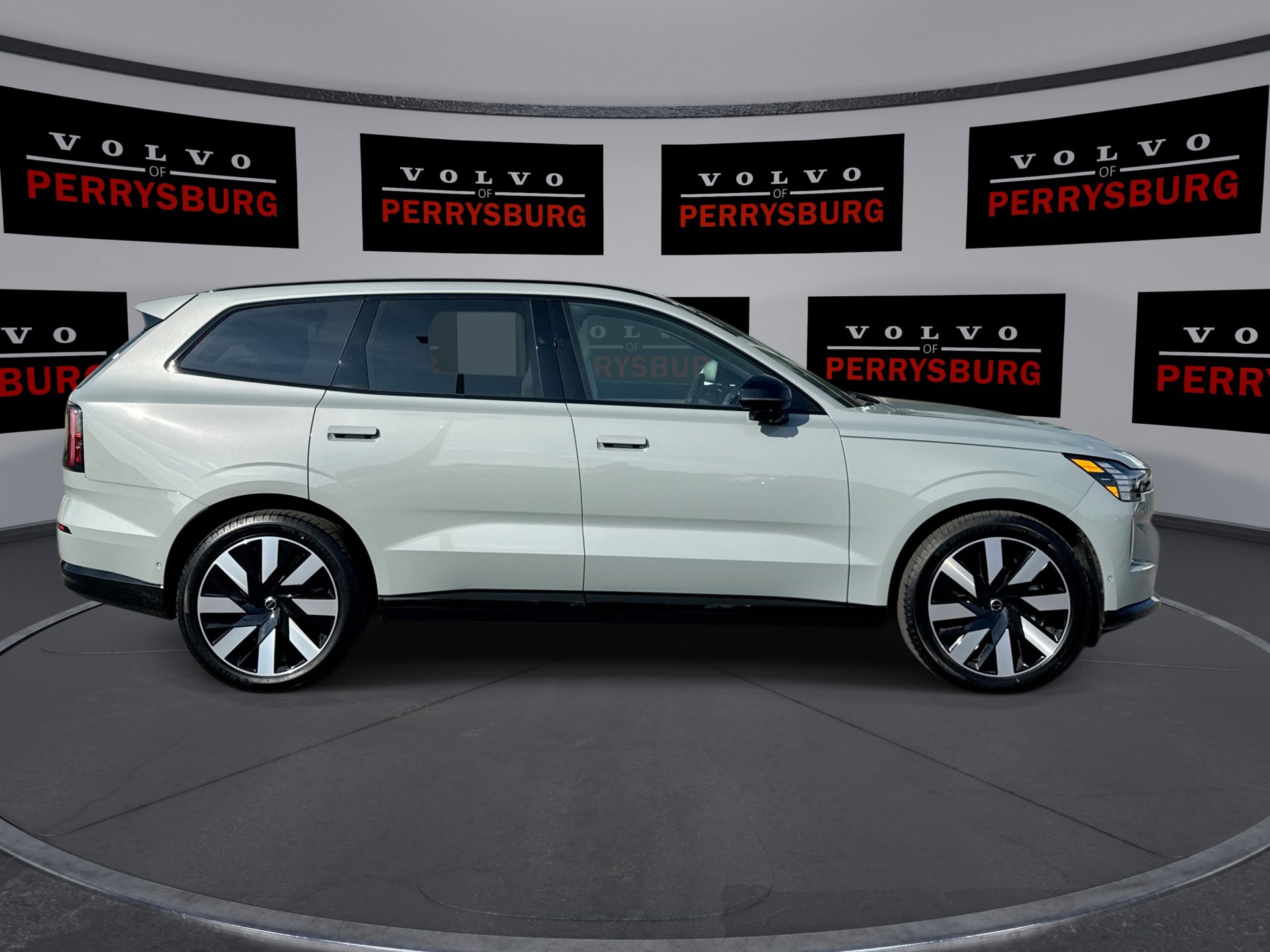 New 2025 Volvo EX90 Ultra image 9