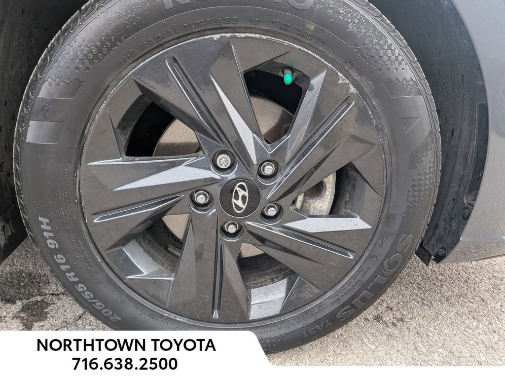 Used 2023 Hyundai Elantra SEL FWD image 41