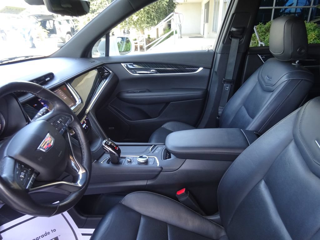 Certified 2020 Cadillac XT6 Premium Luxury AWD/4WD image 13