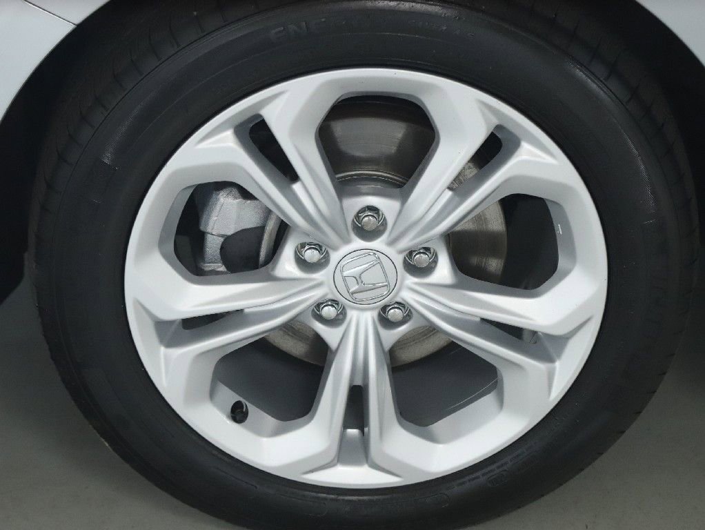 Used 2025 Honda Accord LX image 39
