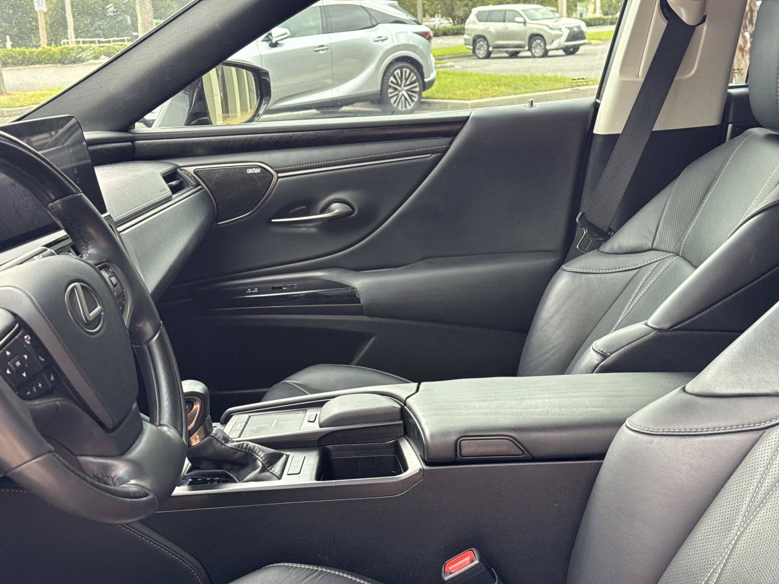 Certified 2022 Lexus ES 350 Ultra Luxury w/ Accessory Package 2 FWD image 46