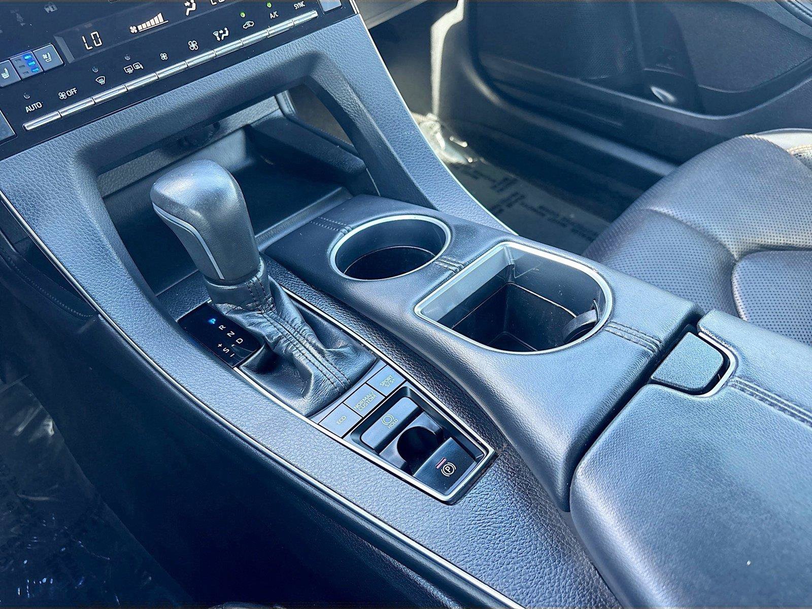 Used 2019 Toyota Avalon Touring FWD image 17