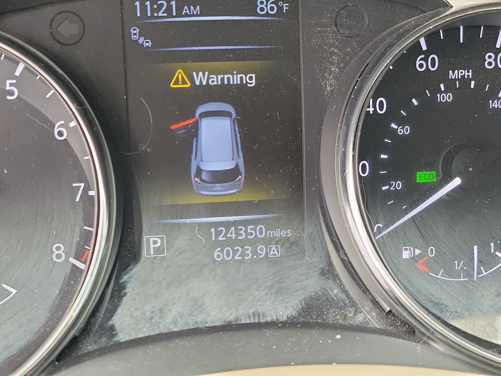 Used 2015 Nissan Rogue SV w/ SV Premium Package FWD image 24