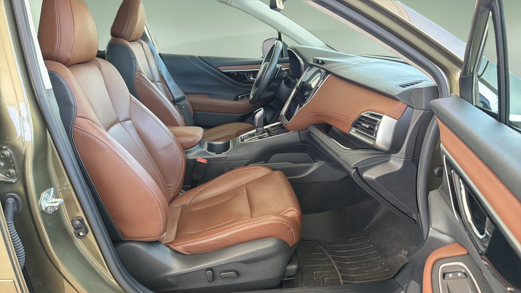 Used 2020 Subaru Outback Touring AWD/4WD image 11