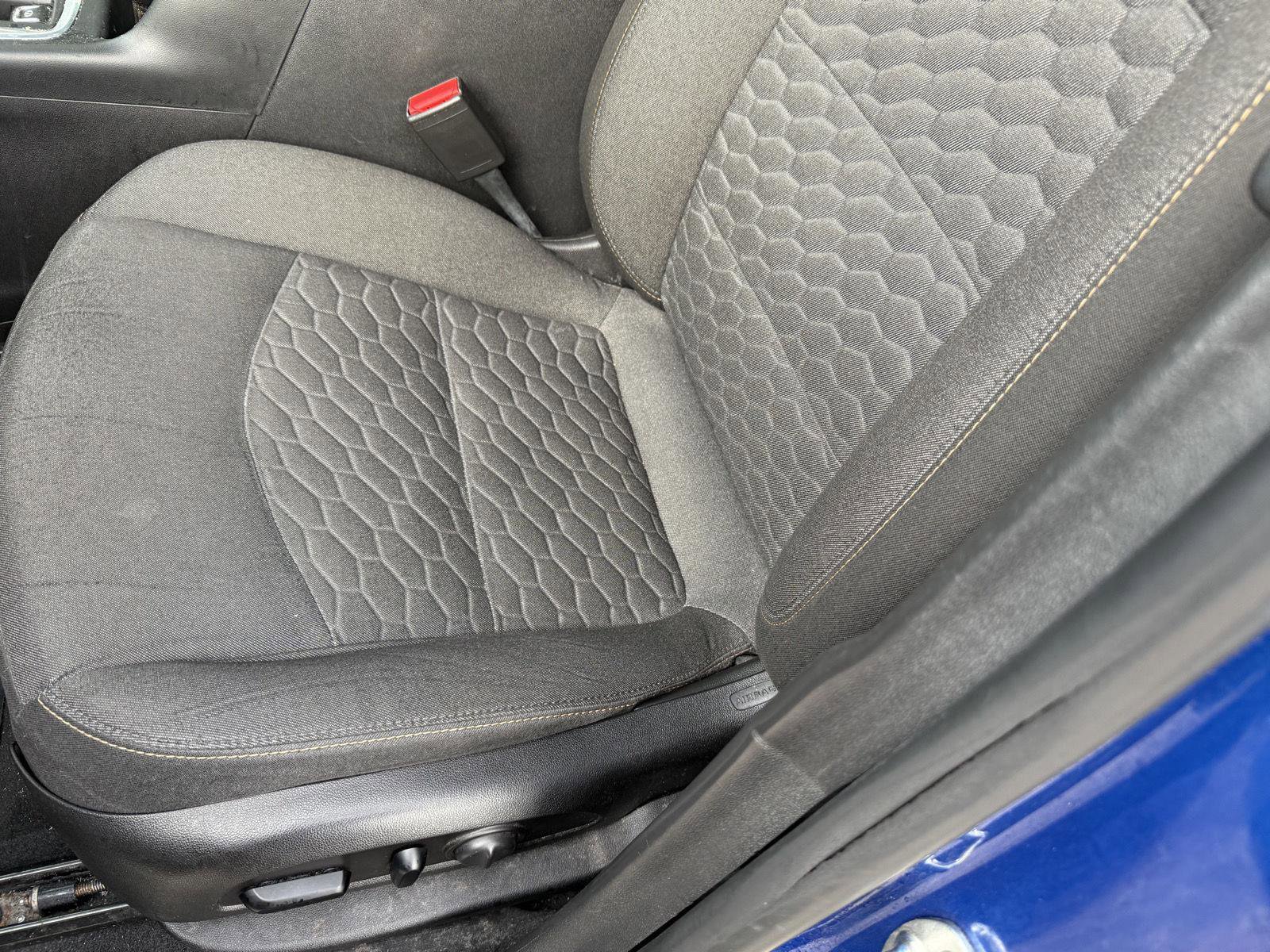 Used 2019 Chevrolet Equinox LT FWD image 10