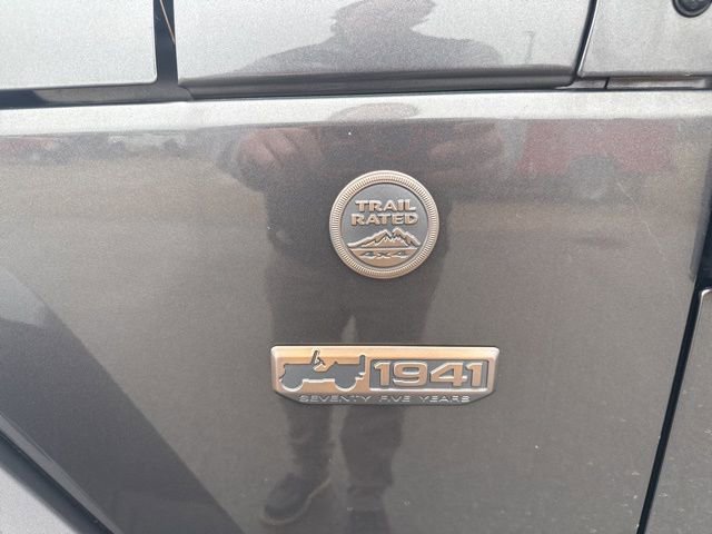 Used 2016 Jeep Wrangler Unlimited Sahara image 3