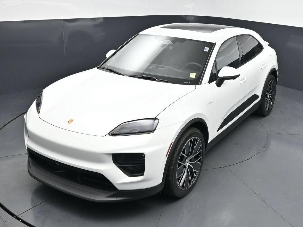 New 2026 Porsche Macan 4 Electric AWD/4WD image 12