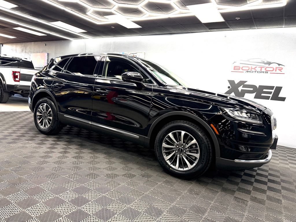 Used 2021 Lincoln Nautilus Reserve FWD image 2