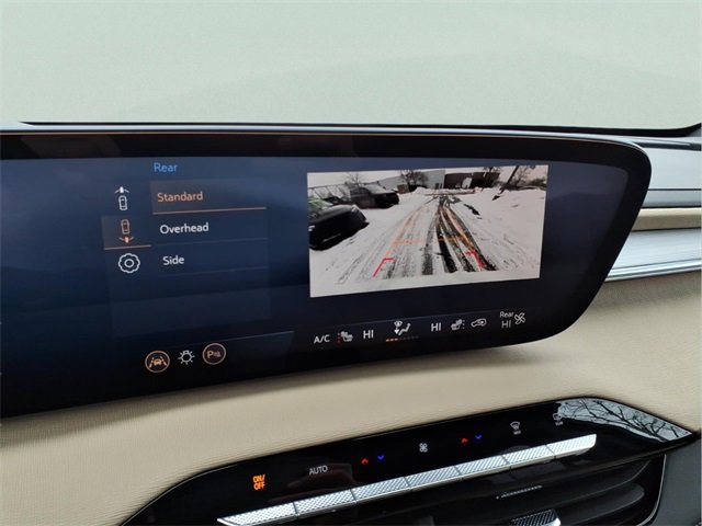 Used 2025 Buick Enclave Preferred w/ Power Package image 21