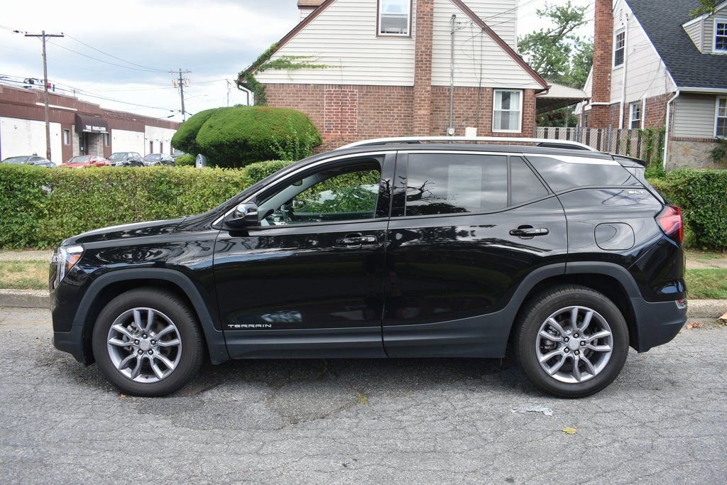 Used 2023 GMC Terrain SLT FWD image 8