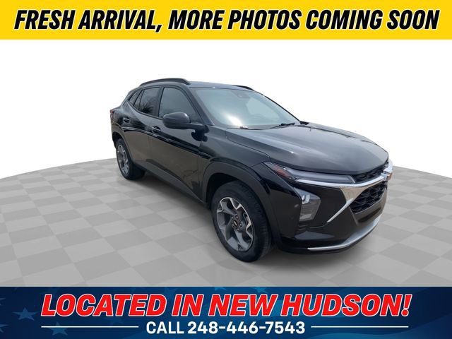Used 2024 Chevrolet Trax LT w/ Driver Confidence Package FWD image 4