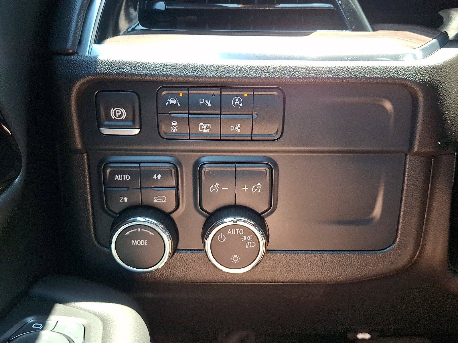 Used 2025 Chevrolet Tahoe LS AWD/4WD image 24