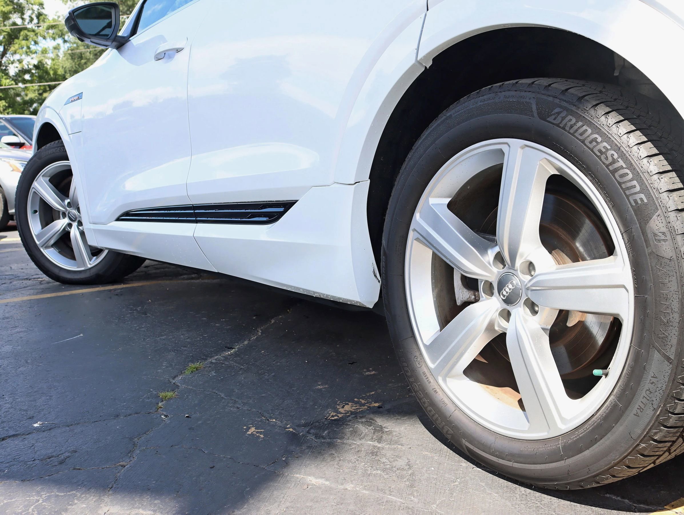 Used 2019 Audi e-tron Premium Plus image 14