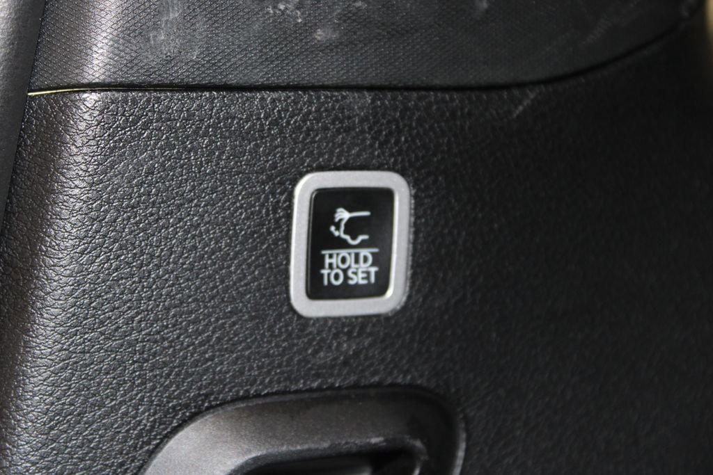 Used 2024 Jeep Wagoneer Series II image 16